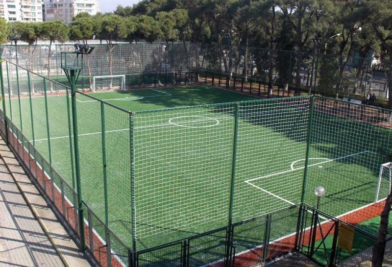 Futbol Sahası Çit Sistemleri Neden Önemli
